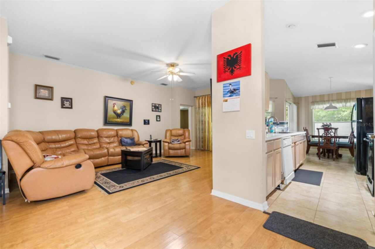 Listing Photo 6