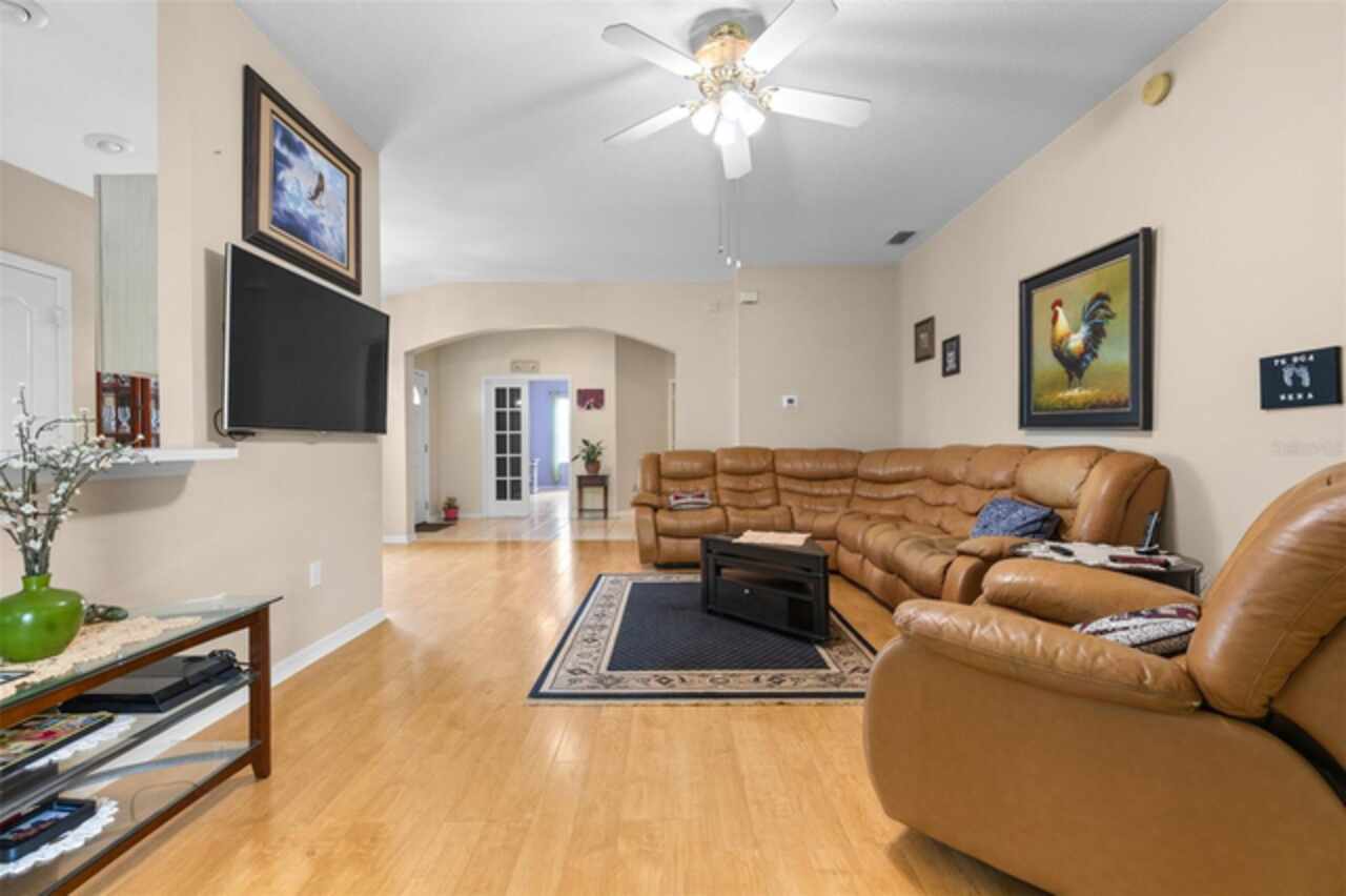 Listing Photo 9