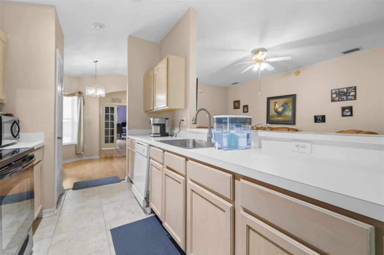 Listing Photo 12