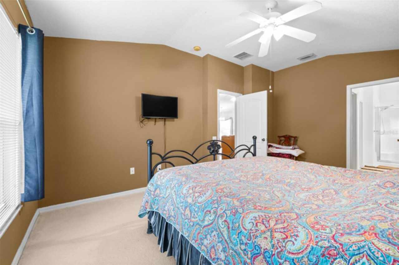 Listing Photo 17