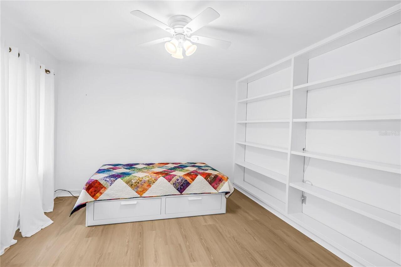 Listing Photo 10