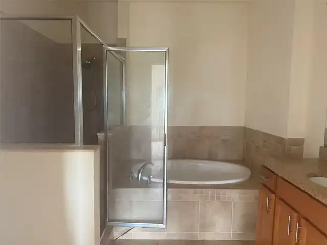 Listing Photo 10