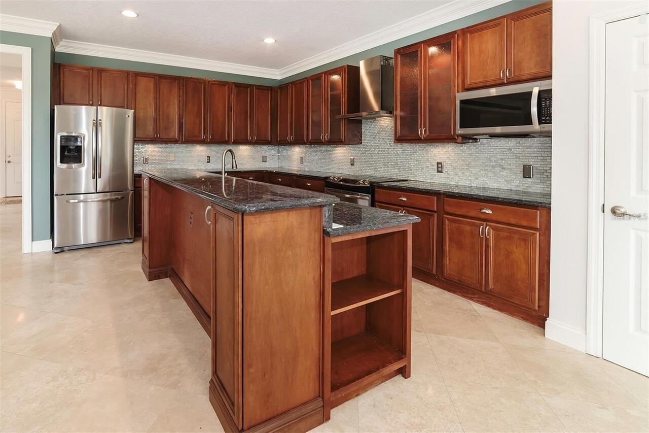 Listing Photo 10