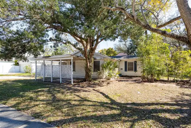 Listing Photo 8