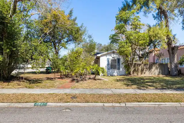 Listing Photo 9