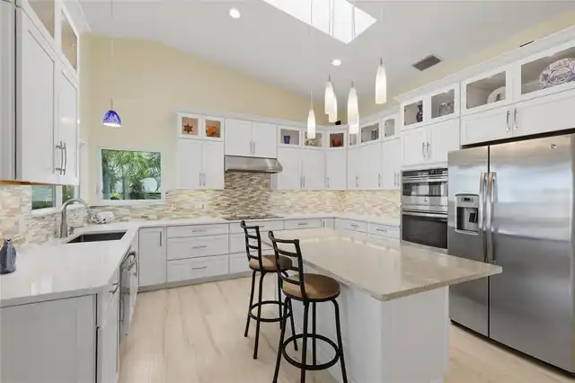 Listing Photo 10