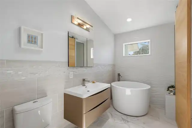 Listing Photo 23