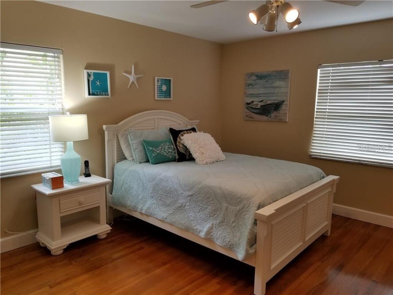 Listing Photo 16