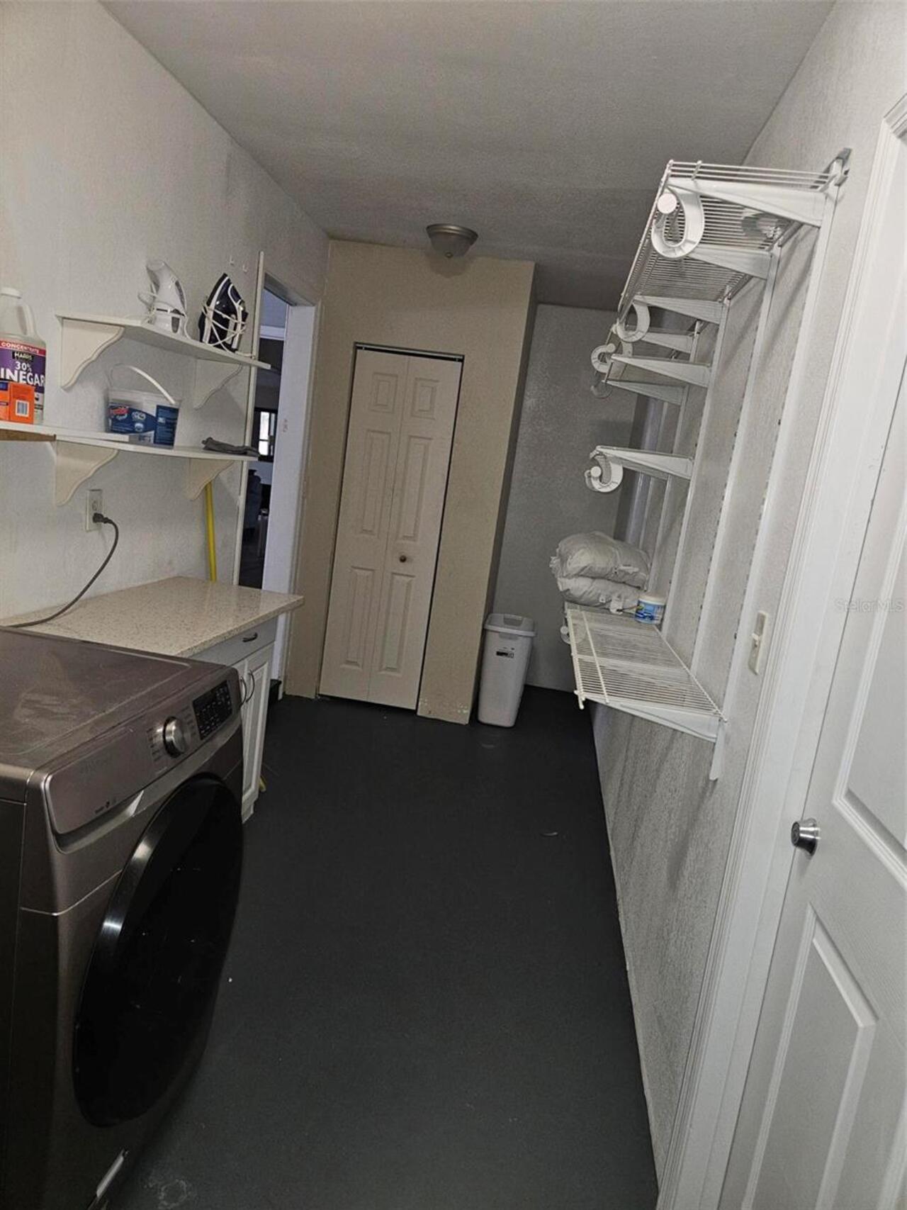 Listing Photo 12