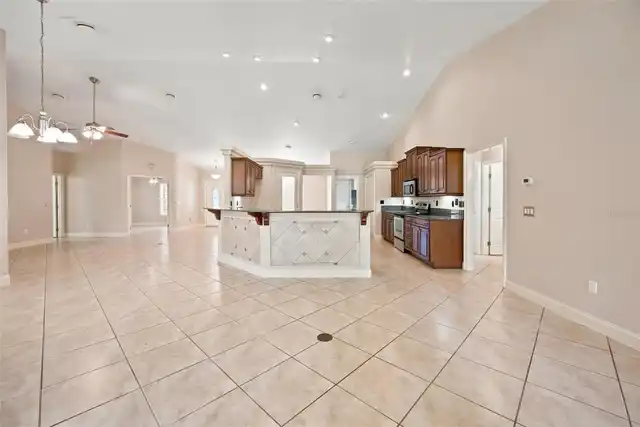 Listing Photo 14