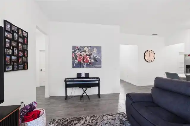 Listing Photo 14