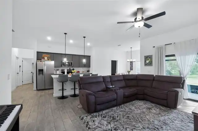 Listing Photo 19
