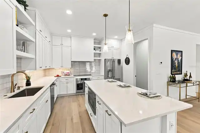 Listing Photo 15