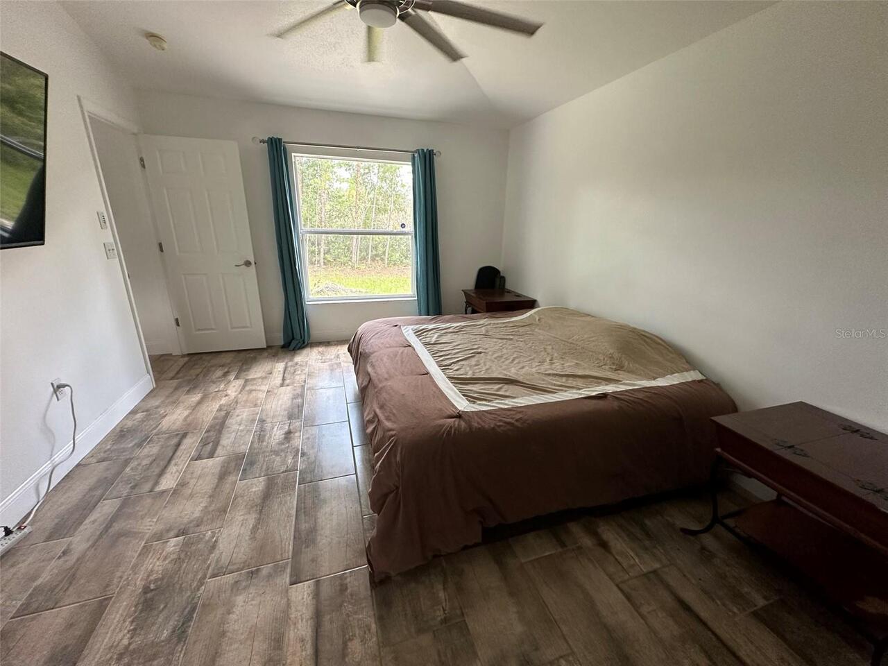 Listing Photo 8