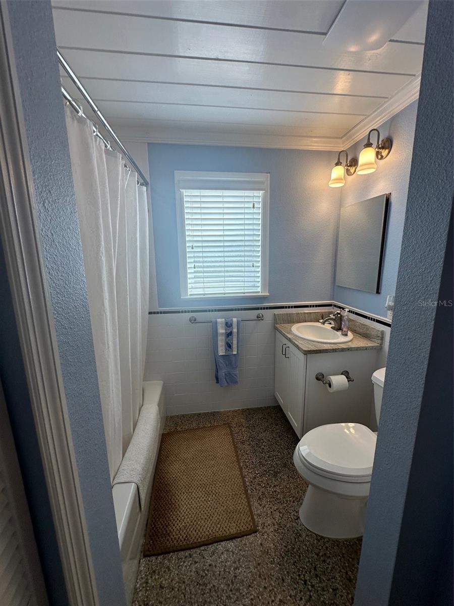 Listing Photo 12