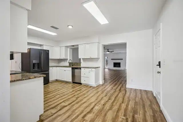Listing Photo 9