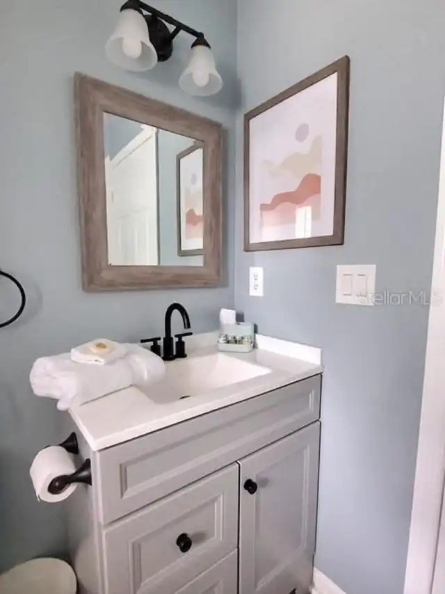 Listing Photo 8