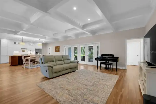Listing Photo 19