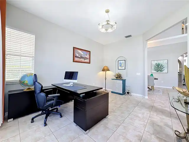 Listing Photo 11