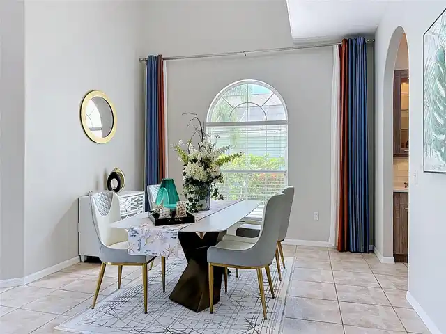 Listing Photo 14