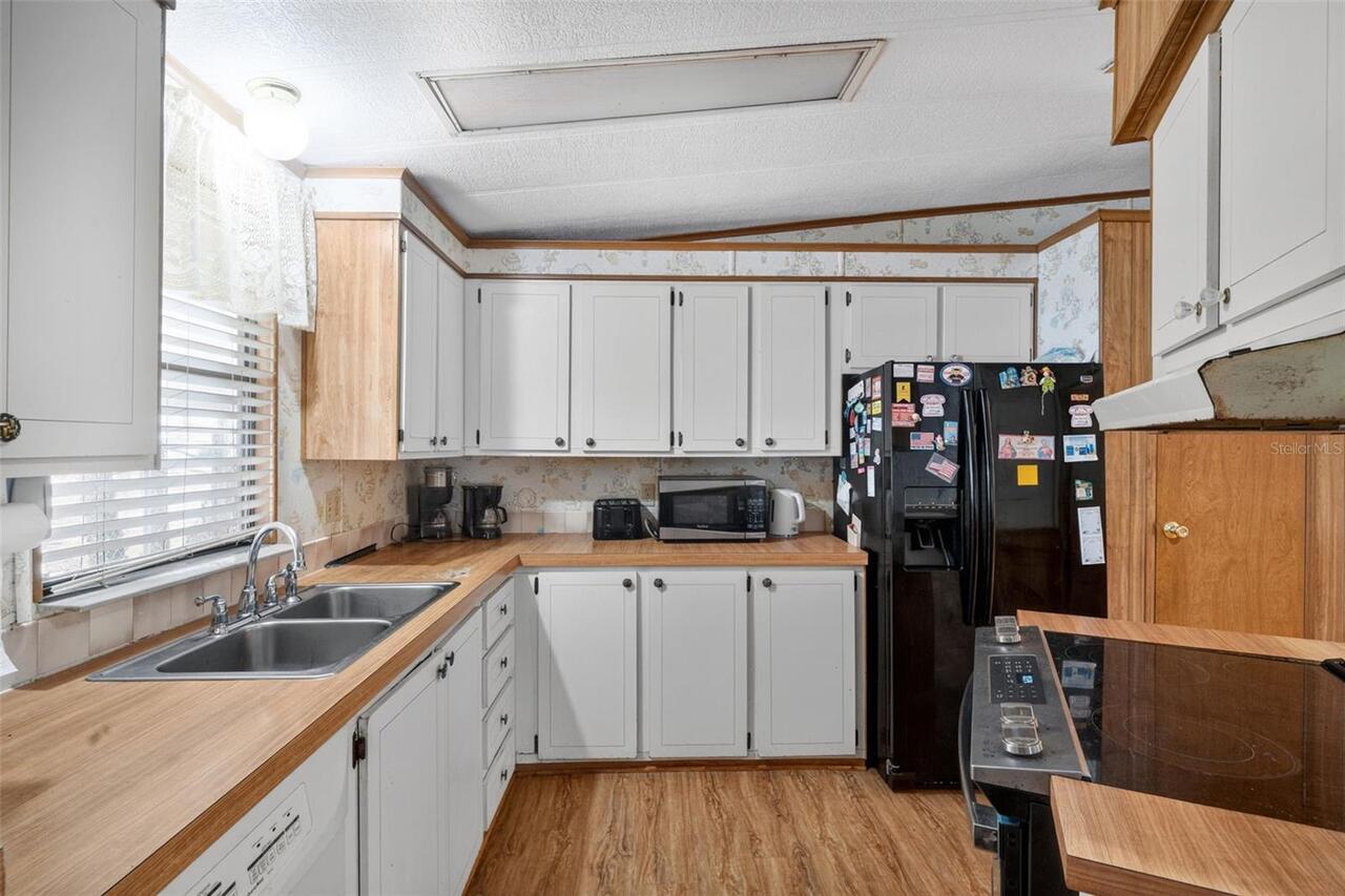 Listing Photo 9