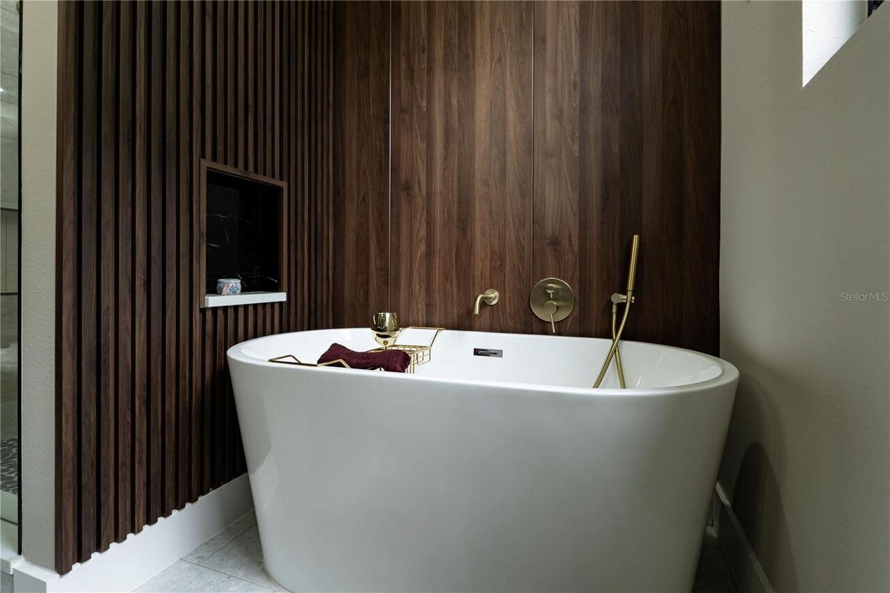 Listing Photo 24