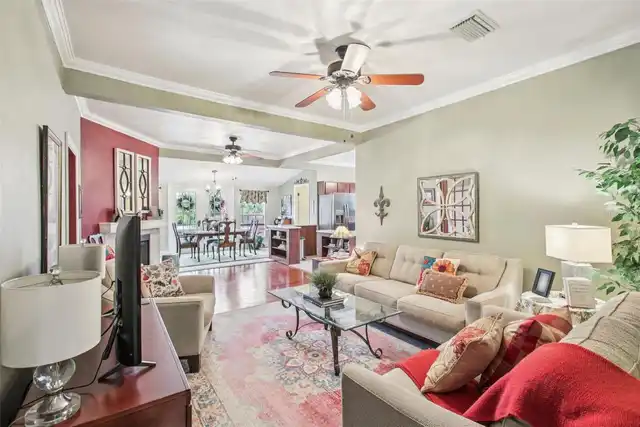 Listing Photo 8
