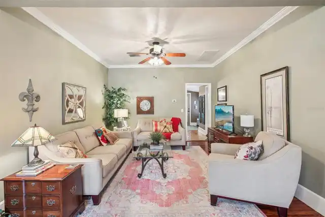 Listing Photo 9