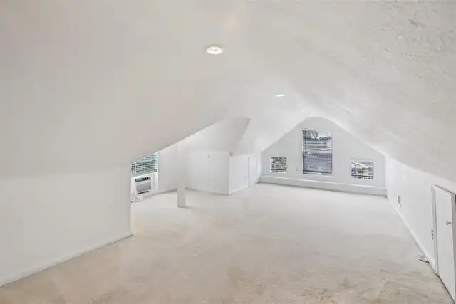 Listing Photo 43