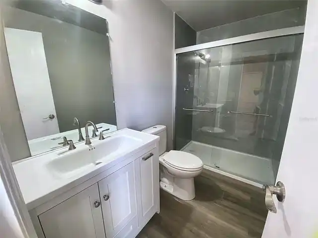 Listing Photo 11
