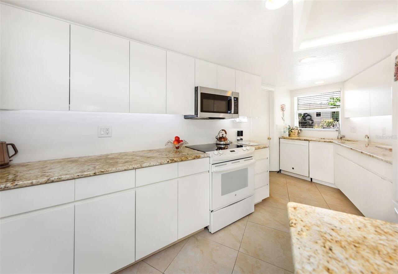 Listing Photo 16