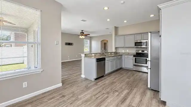Listing Photo 7
