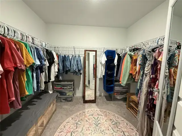 Listing Photo 11