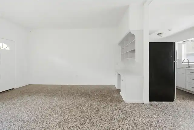 Listing Photo 6
