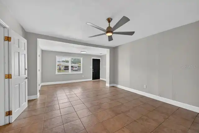 Listing Photo 9
