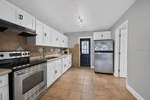 Listing Photo 15