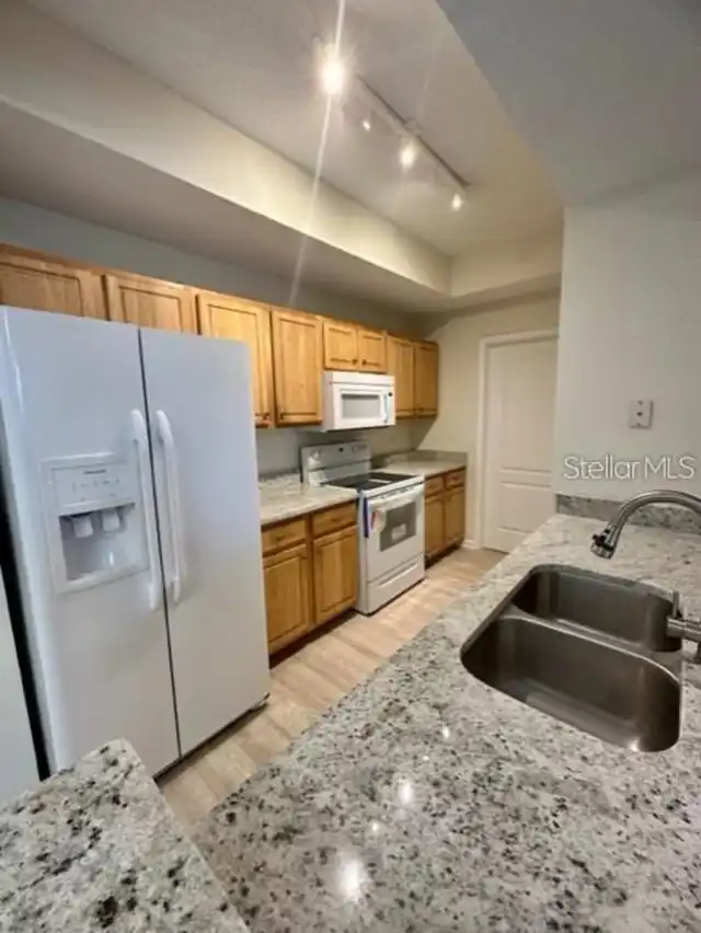 Listing Photo 7