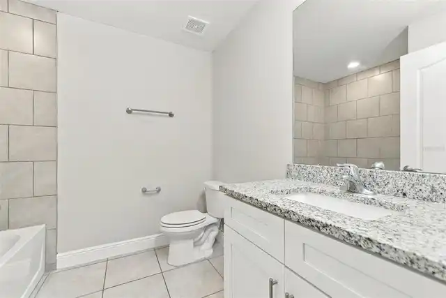 Listing Photo 14