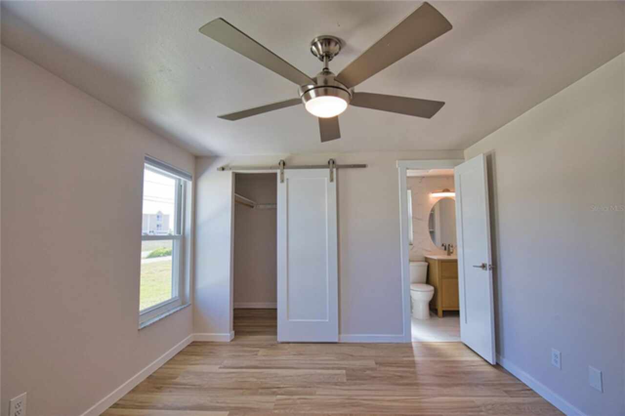 Listing Photo 12