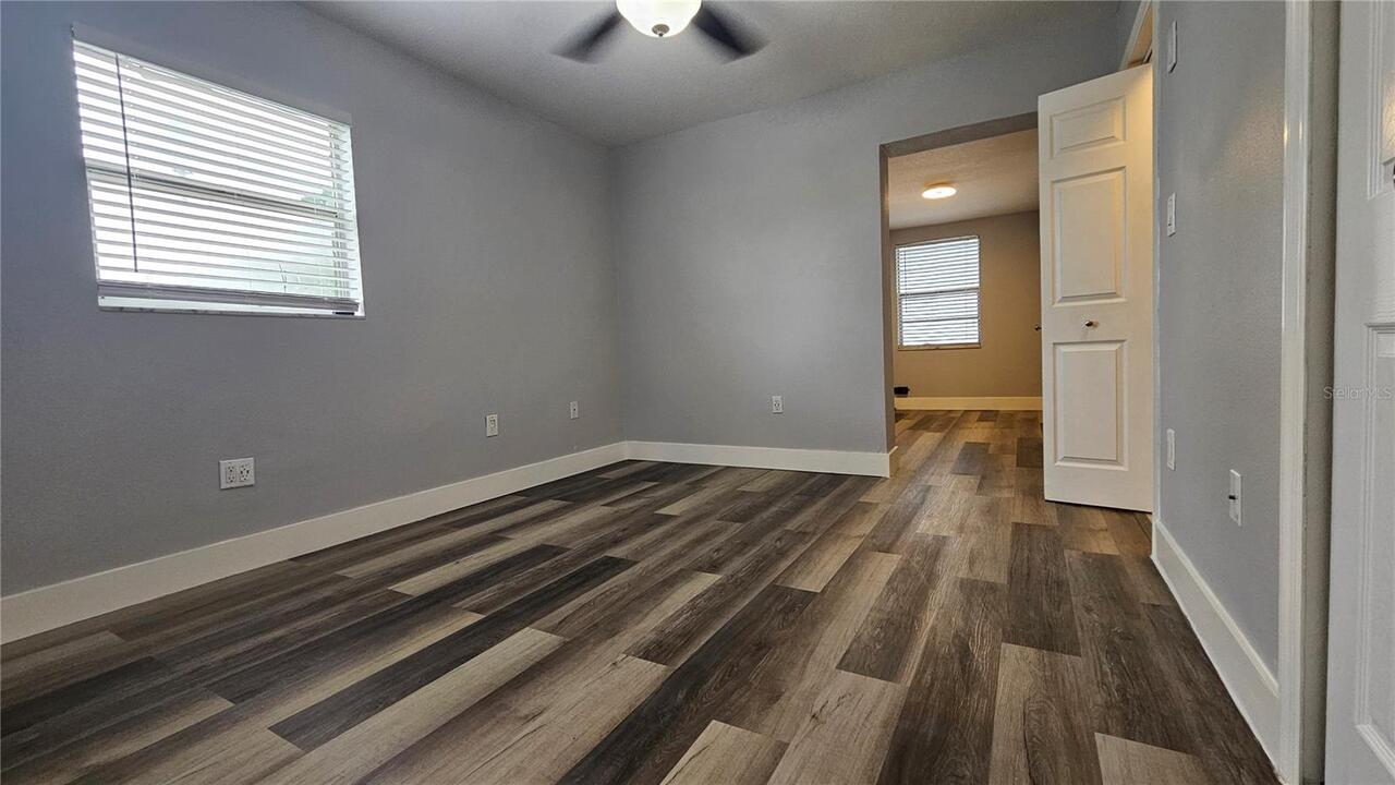 Listing Photo 14