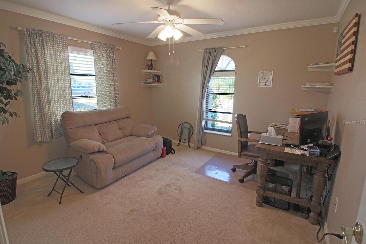 Listing Photo 12