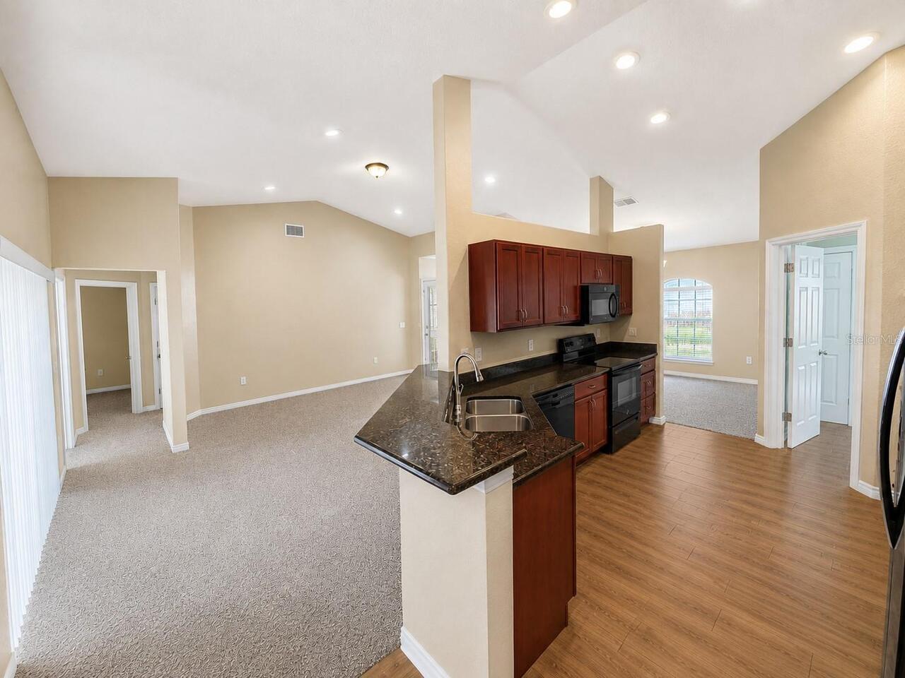 Listing Photo 9