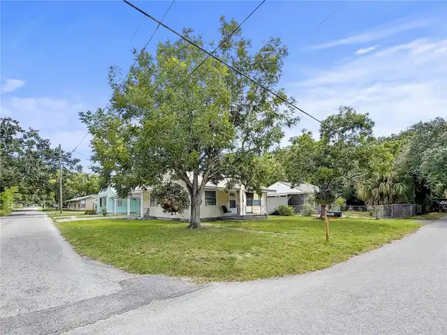 Listing Photo 17