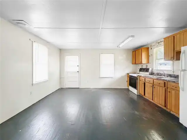 Listing Photo 21
