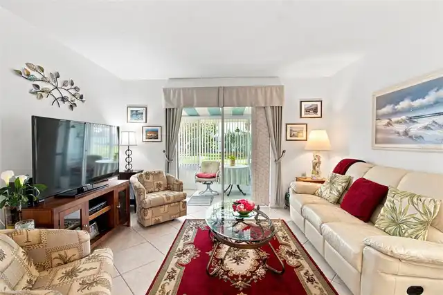 Listing Photo 9