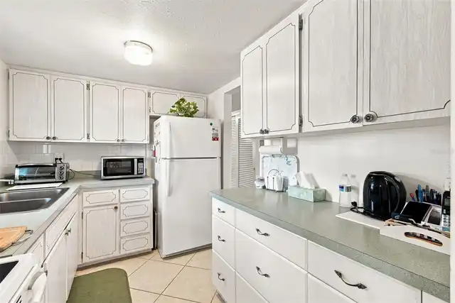 Listing Photo 18