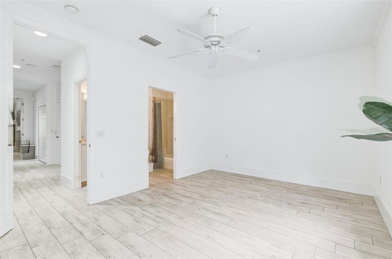 Listing Photo 24