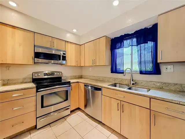 Listing Photo 13