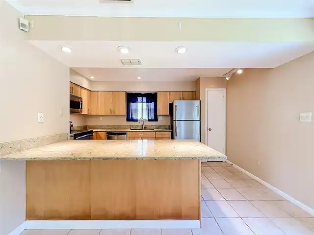 Listing Photo 15