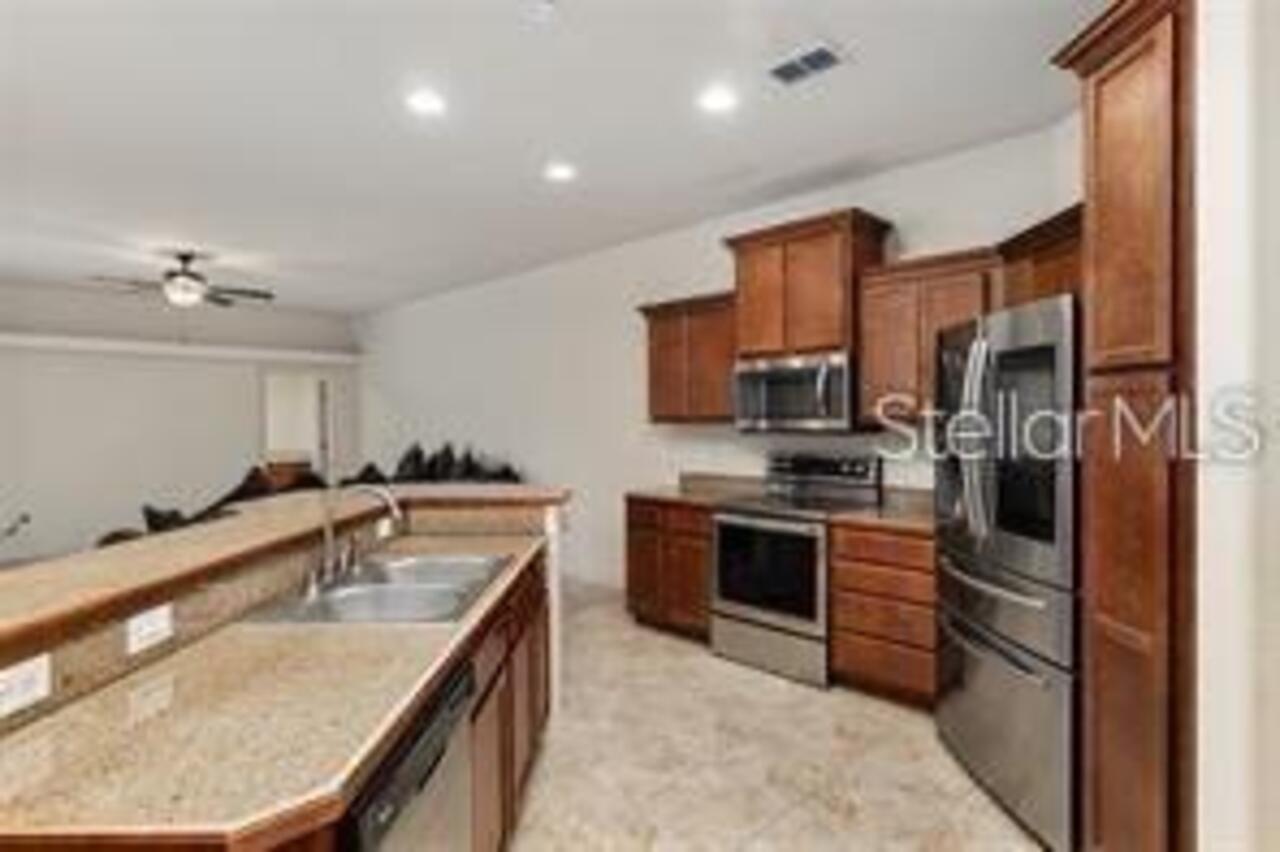 Listing Photo 8